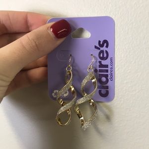 Claire’s Sparkly Gold Dangle Earrings
